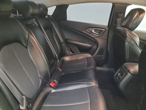 Used 2016 Chrysler 200 C w/ Premium Group FWD image 19