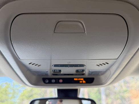 Used 2020 Buick Enclave Essence w/ Sound and Sites Package image 37