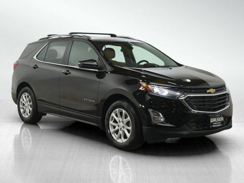 Used 2019 Chevrolet Equinox LT w/ Sun & Navigation Package image 7