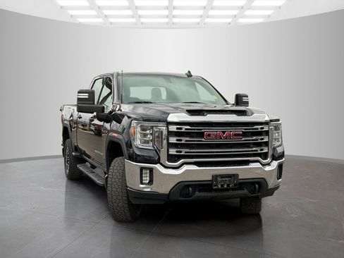 Used 2020 GMC Sierra 3500 SLE w/ SLE Value Package image 3