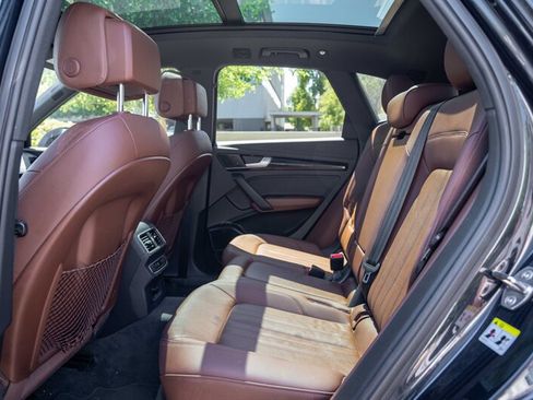 Used 2018 Audi Q5 2.0T Premium Plus w/ Premium Plus Package AWD/4WD image 17