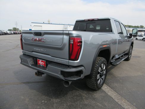 Used 2024 GMC Sierra 2500 Denali w/ Denali Reserve Package AWD/4WD image 6