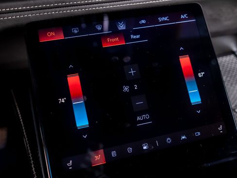 Used 2025 Cadillac Escalade V w/ LPO, ONYX Package image 31