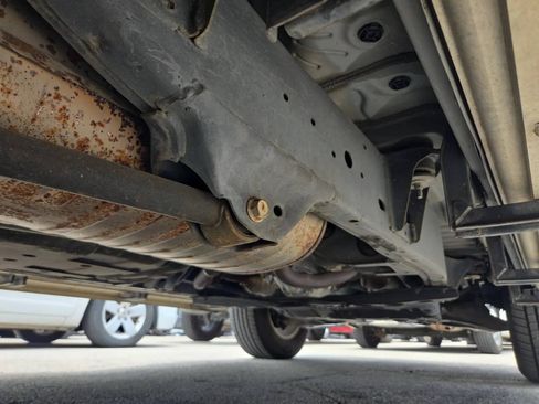 Used 2004 Toyota Land Cruiser AWD/4WD image 5