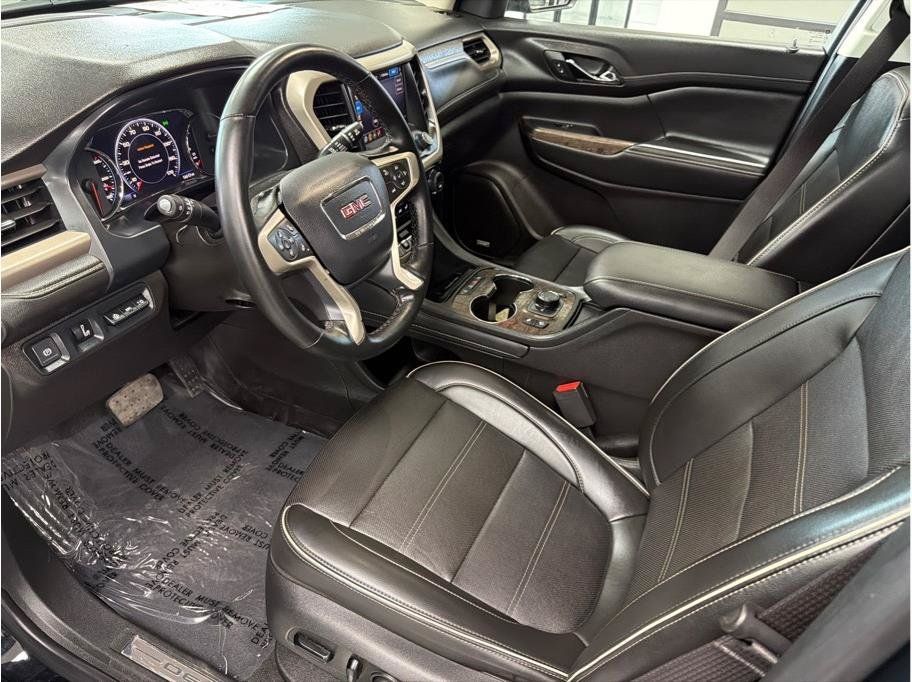 Used 2023 GMC Acadia Denali FWD image 9