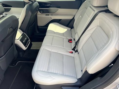 New 2026 Lincoln Nautilus Reserve AWD/4WD image 22