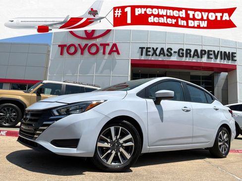 Used 2025 Nissan Versa SV FWD image 1