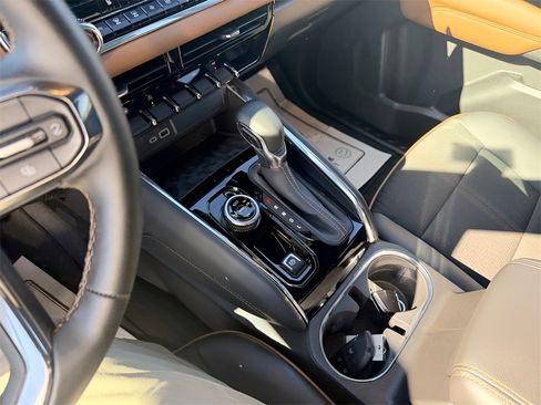 Used 2023 GMC Canyon AT4 w/ Technology Package image 22