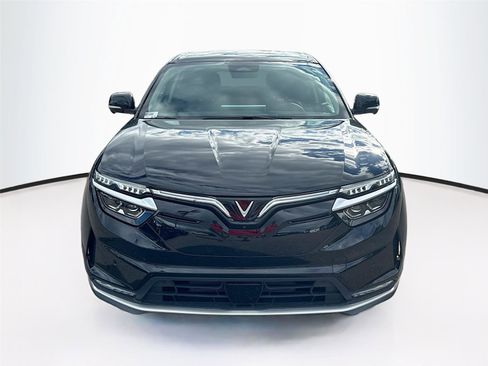 New 2025 VinFast VF 8 Eco image 2