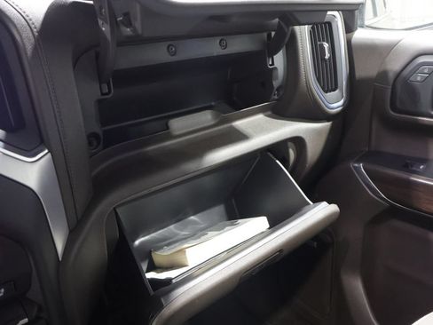 Used 2022 GMC Sierra 1500 SLT AWD/4WD image 29