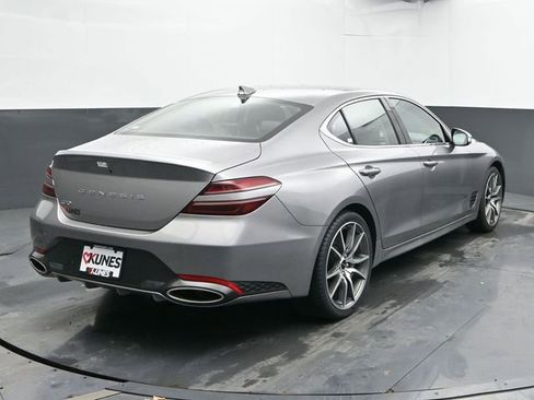 Used 2025 Genesis G70 2.5T image 9