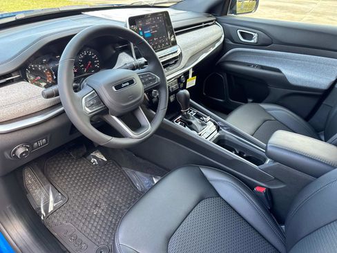 New 2026 Jeep Compass Latitude w/ Driver Assistance Group AWD/4WD image 21