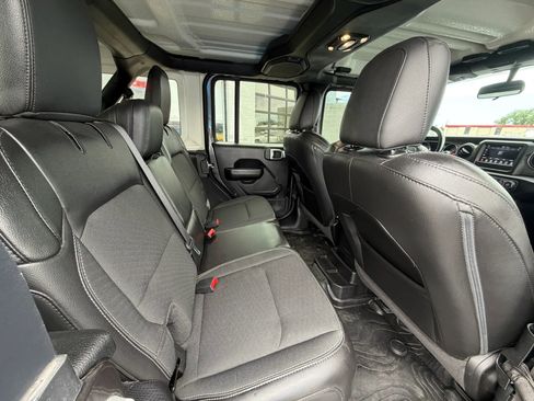 Used 2021 Jeep Wrangler Unlimited Sport AWD/4WD image 15