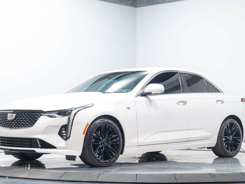 Used 2020 Cadillac CT4 Premium Luxury RWD image 2