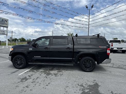 Used 2015 Toyota Tundra SR5 w/ SR5 Upgrade Package AWD/4WD image 11