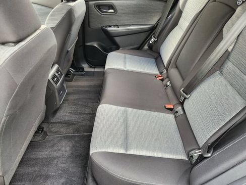 Used 2023 Nissan Rogue SV FWD image 27