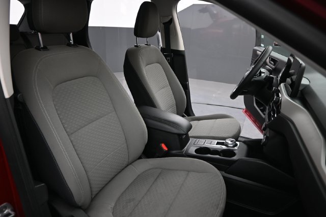 Used 2022 Ford Escape SE w/ SE Sport Appearance Package FWD image 26