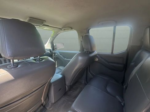 Used 2016 Nissan Frontier SV w/ SV Value Truck Package RWD image 27