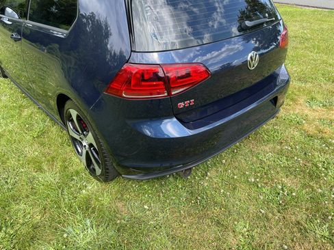 Used 2016 Volkswagen GTI SE FWD image 24