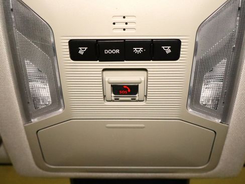 Used 2021 Toyota RAV4 LE image 37