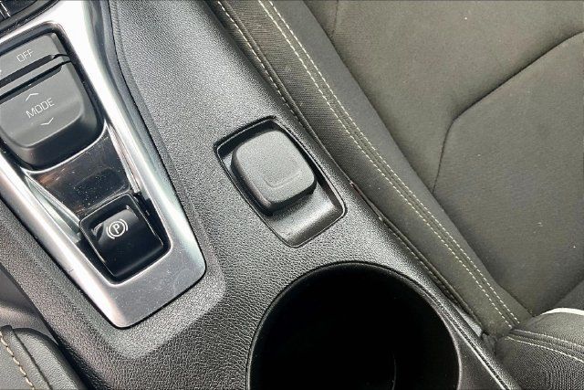 Used 2021 Chevrolet Camaro LT RWD image 14