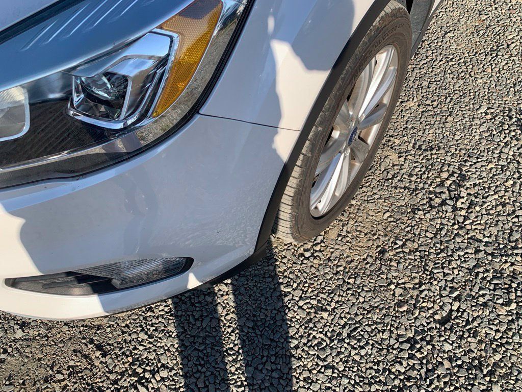 Used 2017 Ford Escape Titanium FWD image 2
