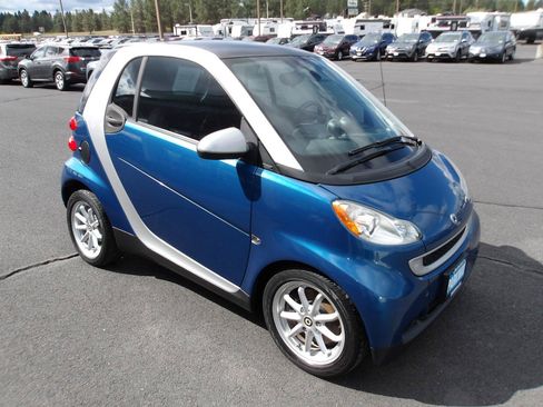 Used 2009 smart fortwo passion RWD image 7