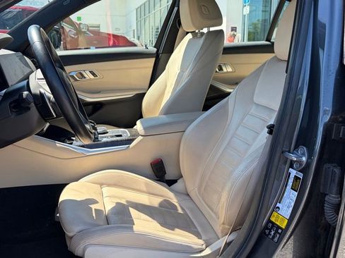 Used 2019 BMW 330i xDrive Sedan w/ Premium Package AWD/4WD image 5