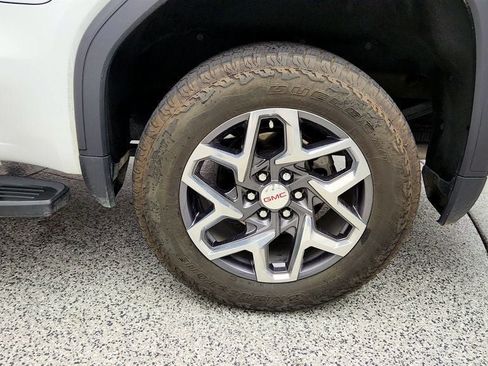 Used 2024 GMC Sierra 1500 SLT AWD/4WD image 9
