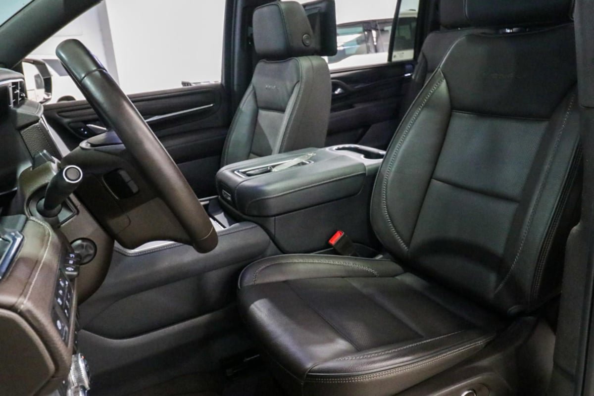 Used 2024 GMC Yukon XL Denali w/ Advanced Technology Package AWD/4WD image 24