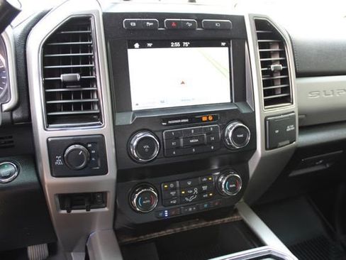 Used 2019 Ford F250 Lariat w/ Lariat Ultimate Package image 7