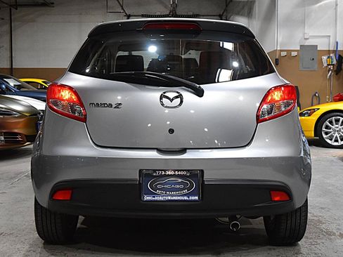 Used 2011 MAZDA MAZDA2 Touring FWD image 5