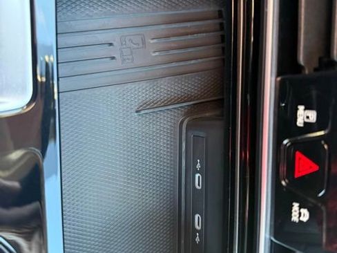 Certified 2025 Volkswagen Atlas Peak Edition SE image 32