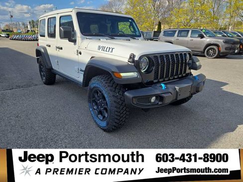 Used 2023 Jeep Wrangler Unlimited w/ Sun & Screen Package AWD/4WD image 1