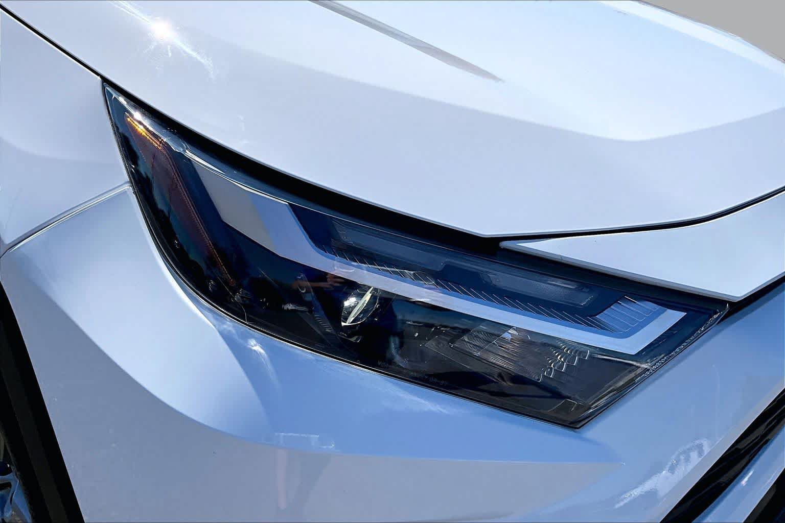Certified 2024 Toyota RAV4 LE AWD/4WD image 27