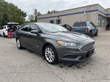Used 2017 Ford Fusion SE image 3