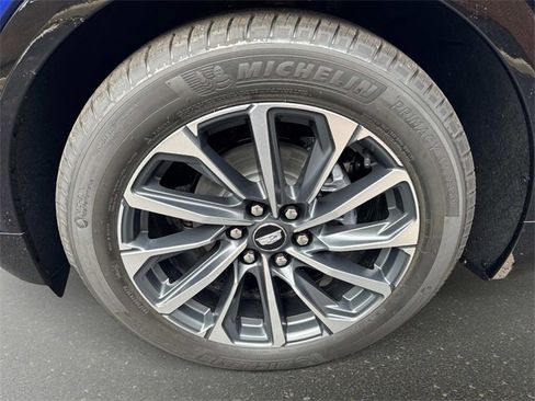 New 2025 Cadillac Lyriq Sport image 10