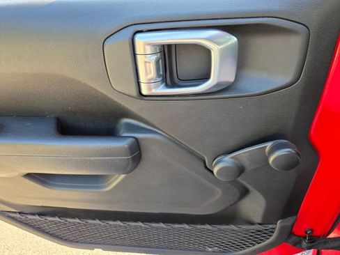 Used 2024 Jeep Wrangler Sport image 26