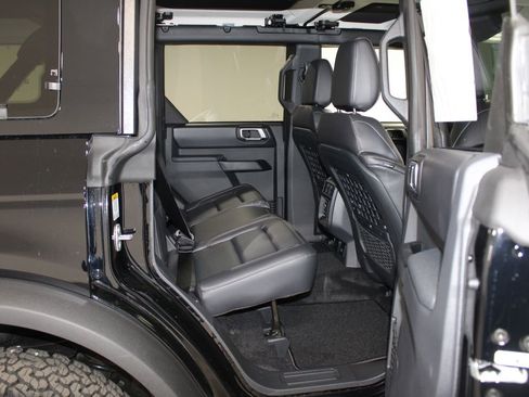 New 2025 Ford Bronco Badlands image 31