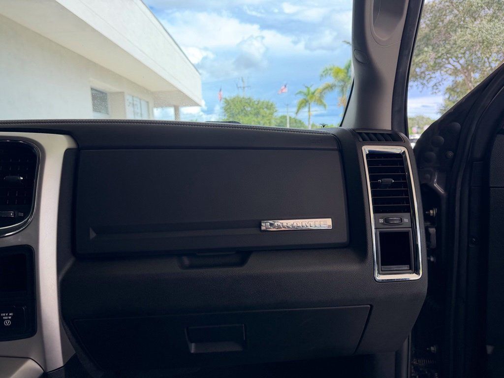 Used 2019 RAM 1500 Laramie w/ Convenience Group AWD/4WD image 30