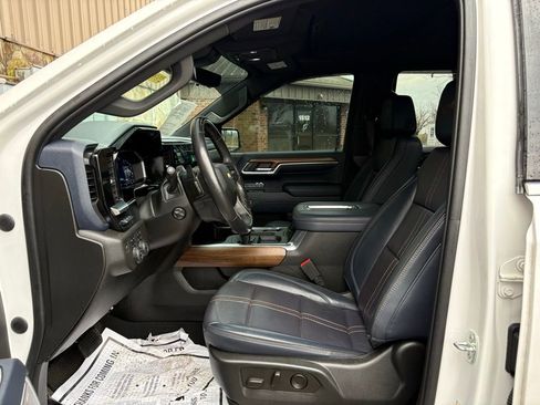 Used 2022 Chevrolet Silverado 1500 High Country w/ Technology Package image 20