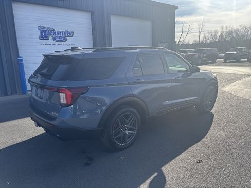 New 2026 Ford Explorer ST-Line w/ ST-Line Street Pack image 3