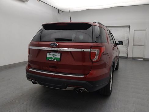 Used 2018 Ford Explorer XLT w/ Equipment Group 201A FWD image 7