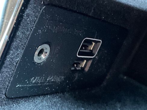 Used 2017 Volvo XC90 T6 Inscription w/ Vision Package image 28