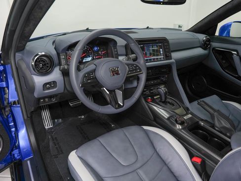 Used 2020 Nissan GT-R Premium AWD/4WD image 11