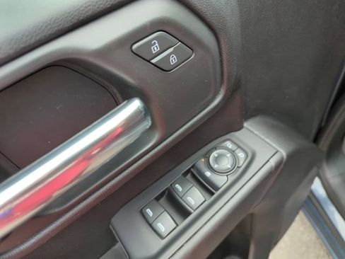 Used 2019 Chevrolet Silverado 1500 Custom Trail Boss w/ Custom Convenience Package image 13