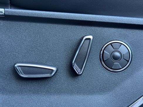 Used 2025 Ford F150 Platinum w/ Equipment Group 702A High image 16