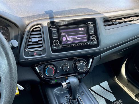 Used 2021 Honda HR-V LX image 15