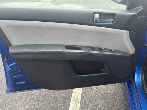 Used 2012 Nissan Sentra 2.0 SR w/ Special Edition Pkg image 16