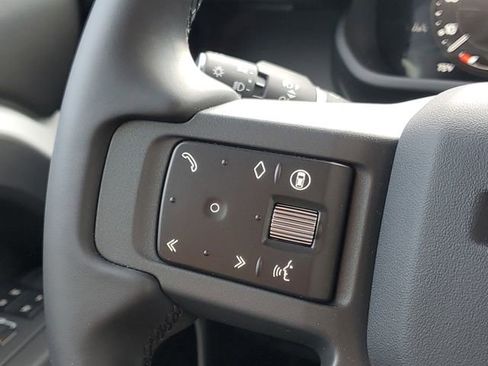 Certified 2025 Land Rover Defender 90 S image 25